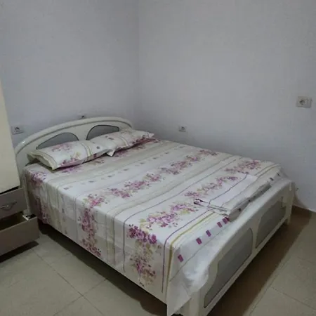 Apartment Dervishaj 2 *
